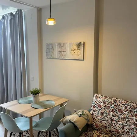 Estudio Boutique Muy Acogedor En Benalmádena